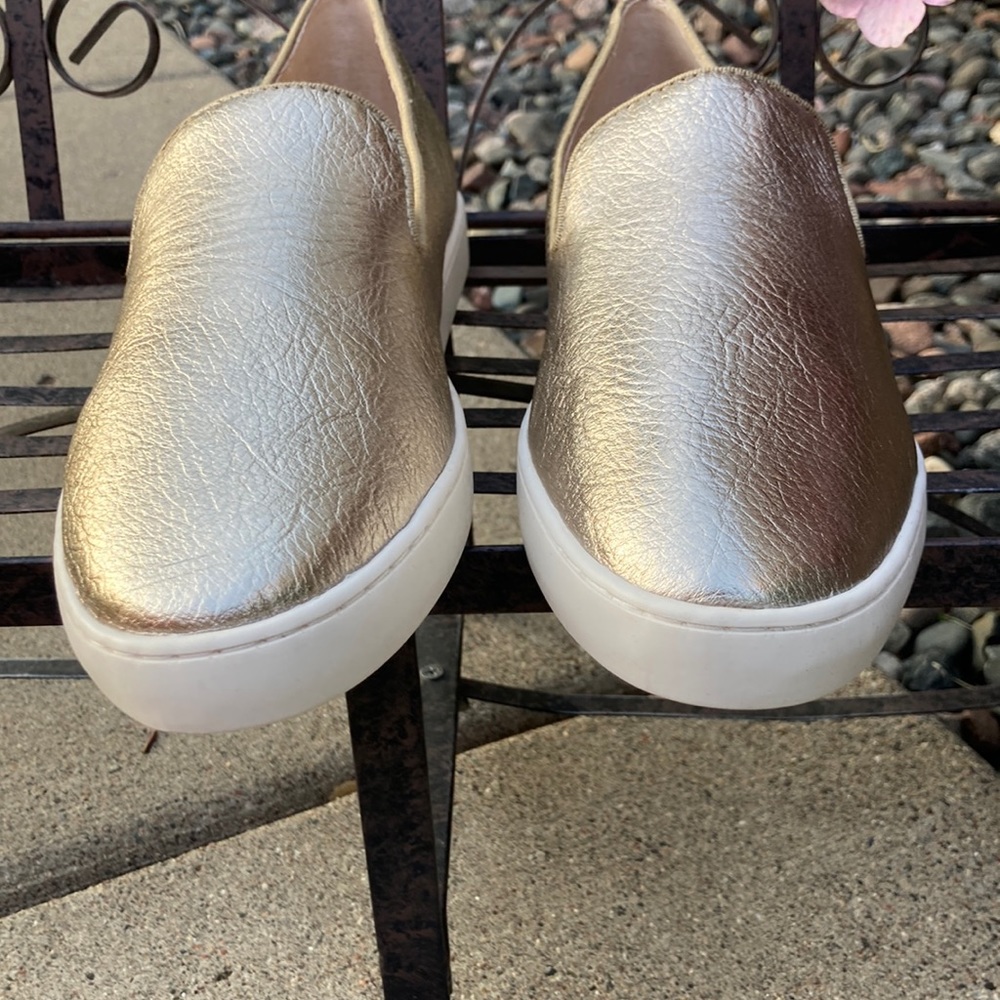 🌸 Birdies Swift Classic Metallic Gold Sneakers - Picture 6 of 11